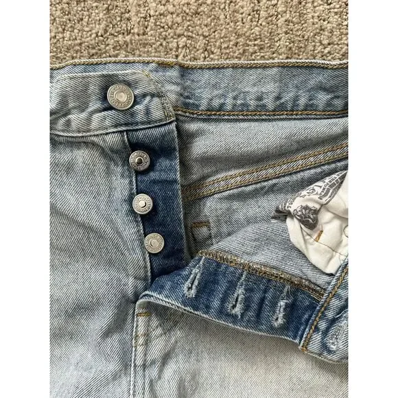 Levi's 501 Distress Jeans- W28 L26- Light Wash - Picture 5 of 7